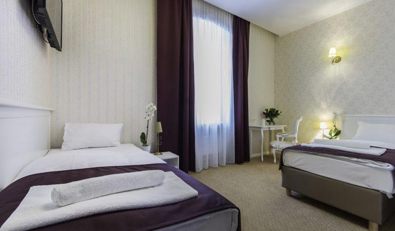 Hotel Court Park Nysa Esterno foto